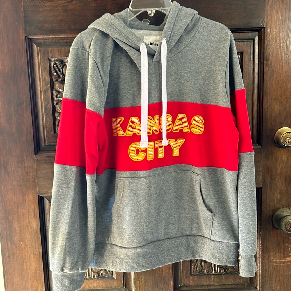Love Letters Kansas City Chiefs hoodie, size XL
